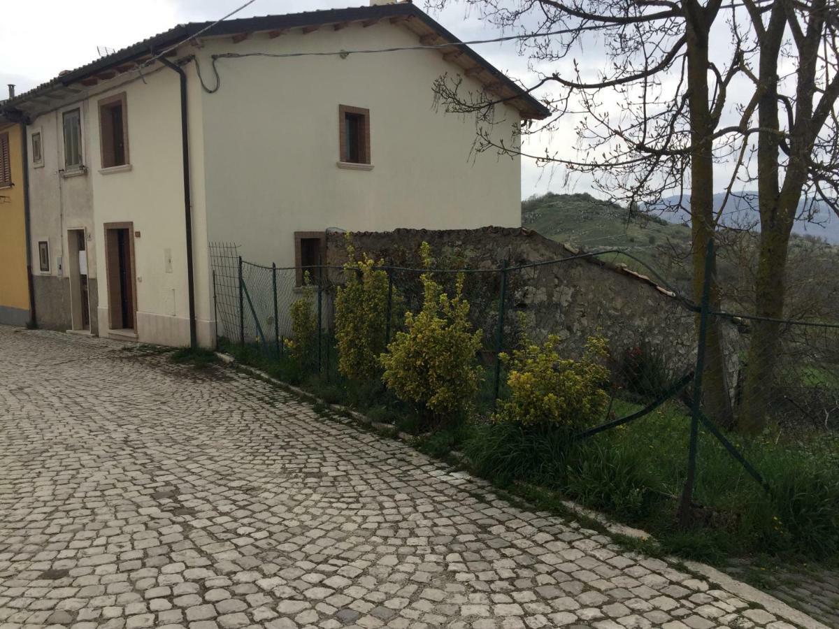 Vila Montagna & Relax Castel Di Sangro Exteriér fotografie